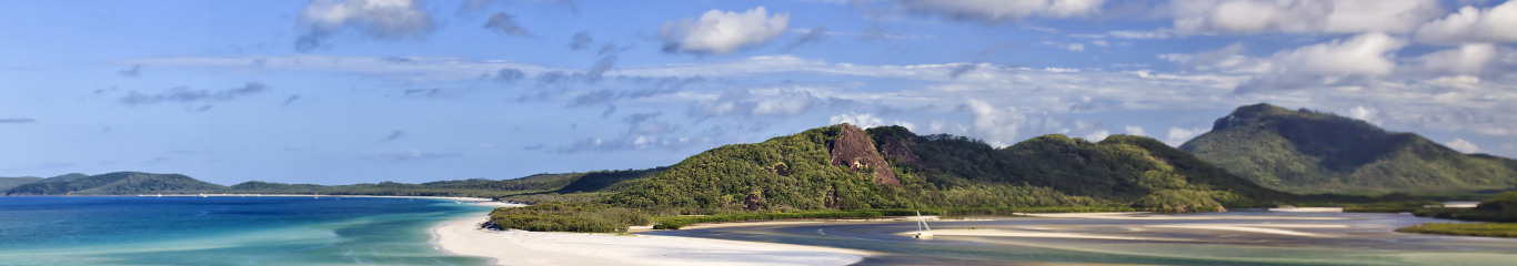 Whitsundays Bay Hill beach 